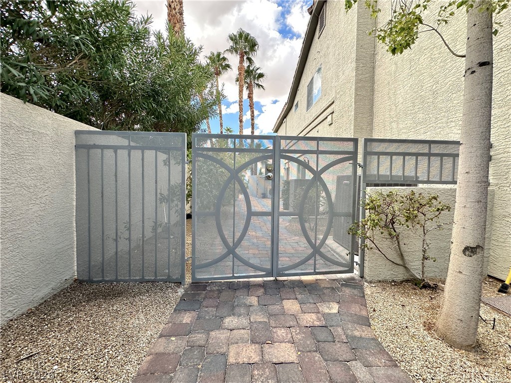 5630 Lion Head Way Las Vegas NV 89118