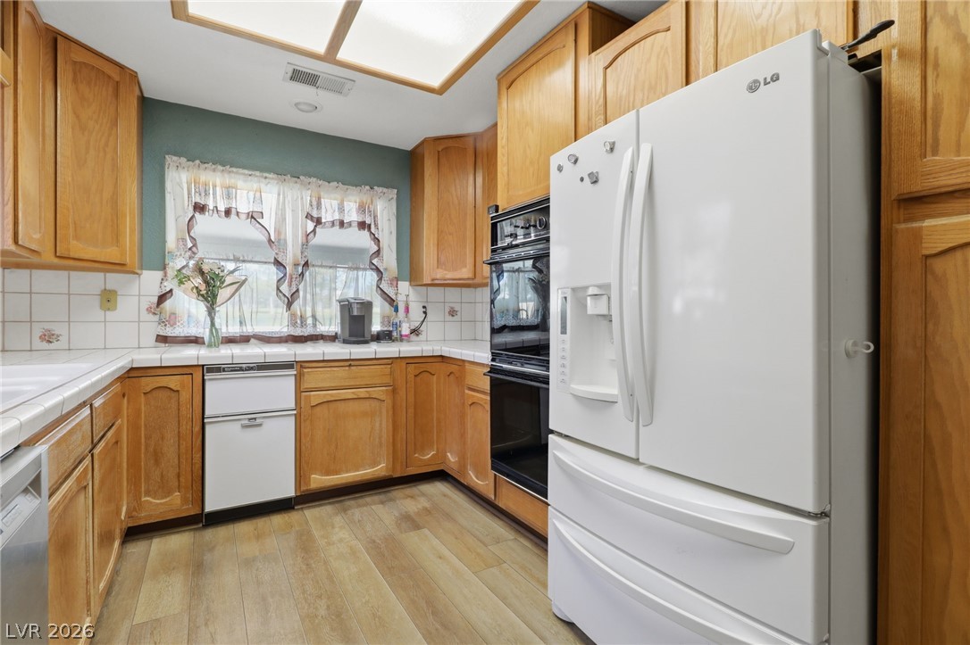 1209 Oak Tree Lane Las Vegas NV 89108