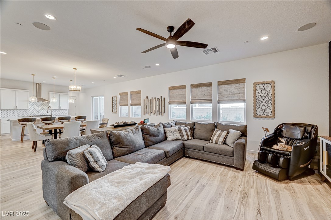 10136 Sequoia Glen Avenue Las Vegas NV 89166