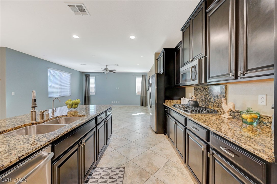 2894 Shining Sun Way Henderson NV 89052