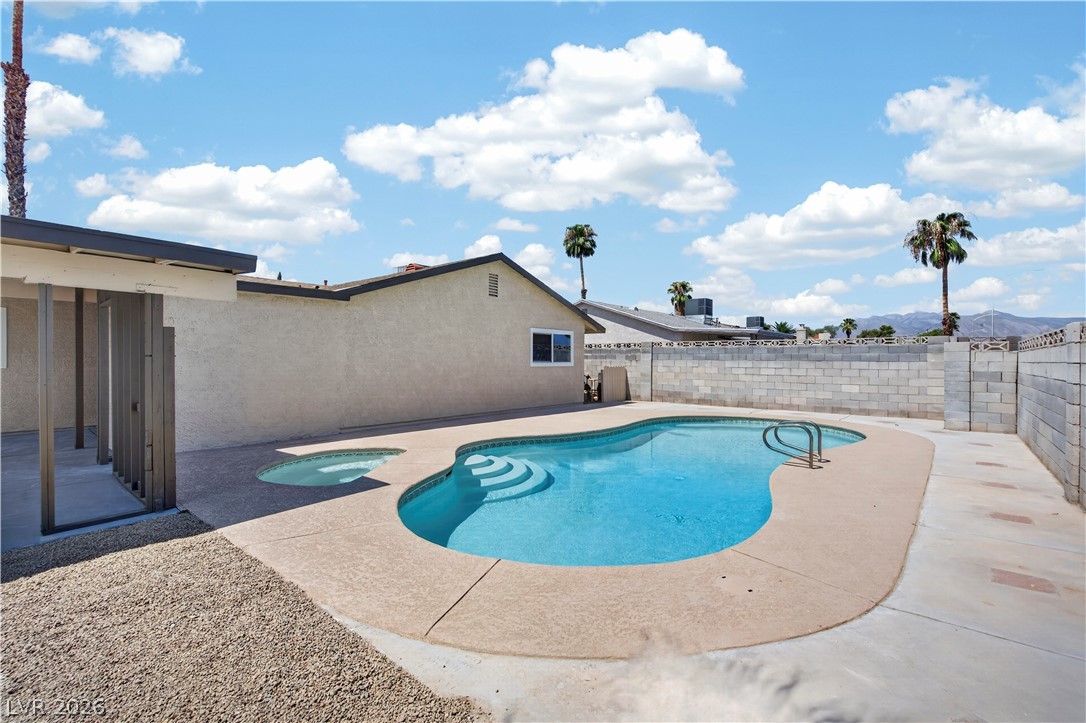 6216 Sespe Street Las Vegas NV 89108