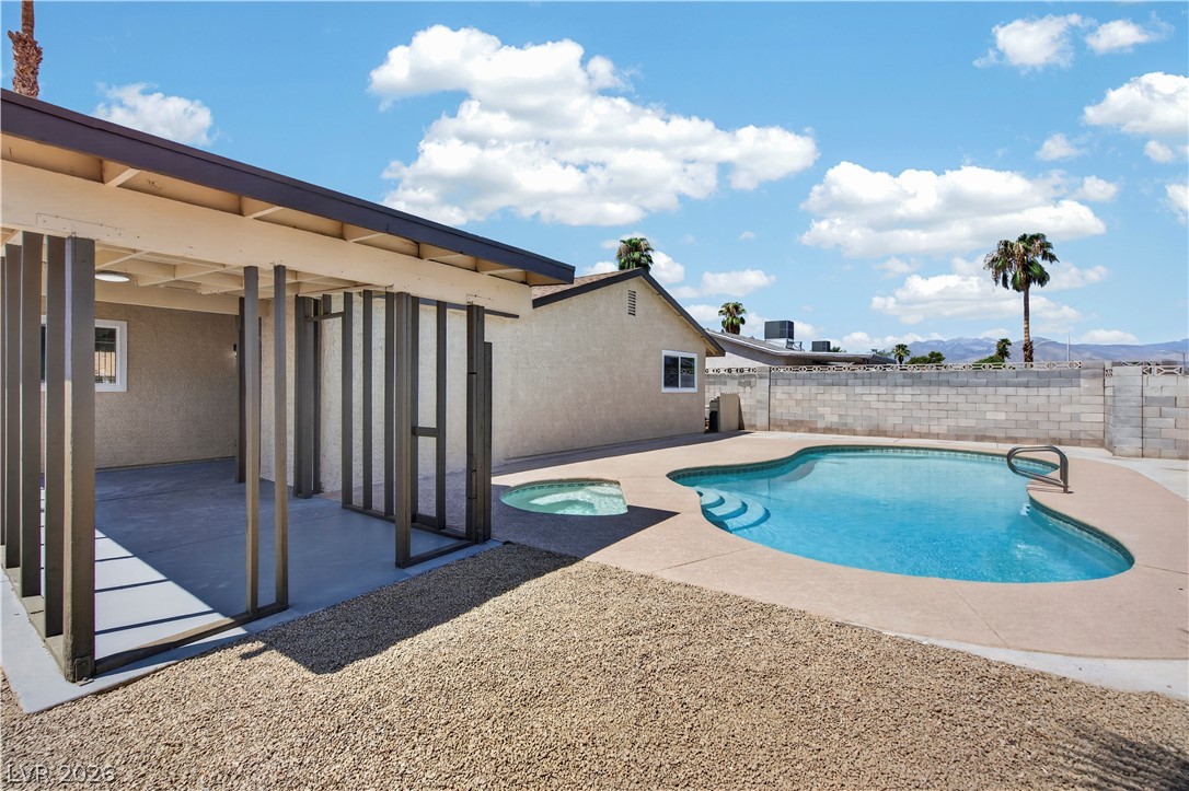 6216 Sespe Street Las Vegas NV 89108