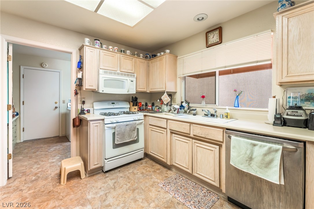2453 Desert Sands Drive Las Vegas NV 89134