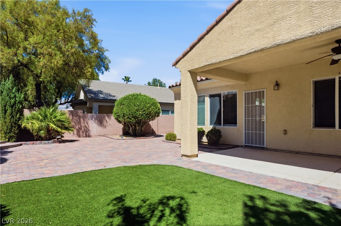 8305 Oakshire Street Las Vegas NV 89131