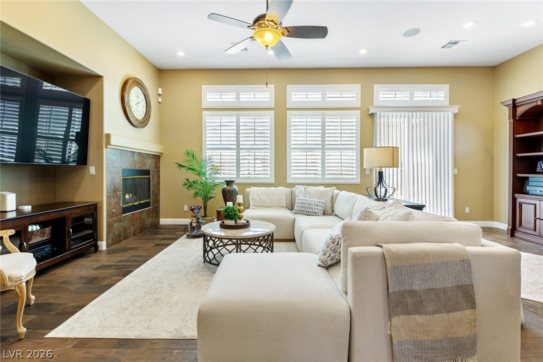 10063 Golden Bluff Avenue Las Vegas NV 89148