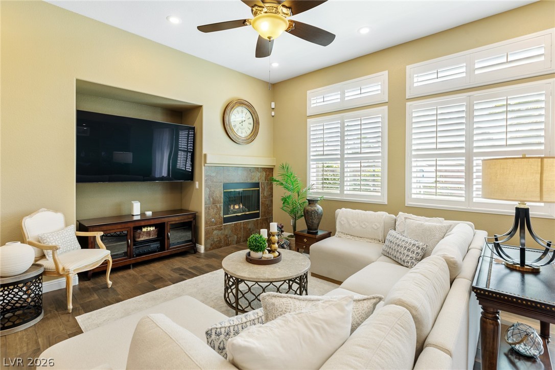 10063 Golden Bluff Avenue Las Vegas NV 89148