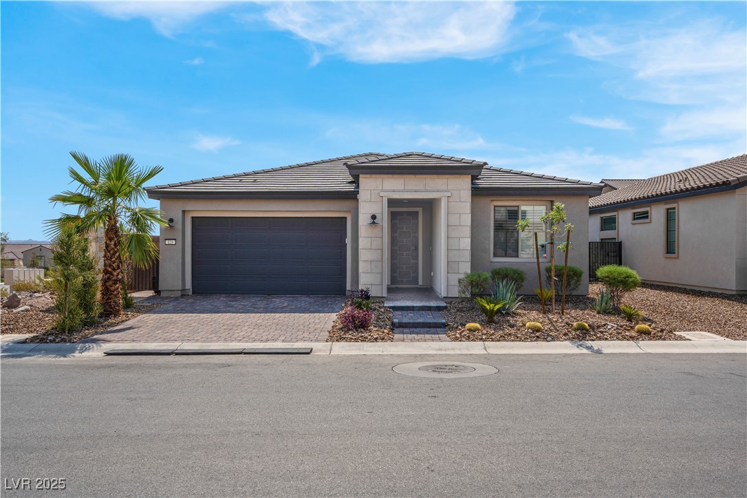 124 Lake Oasis Street Henderson NV 89011