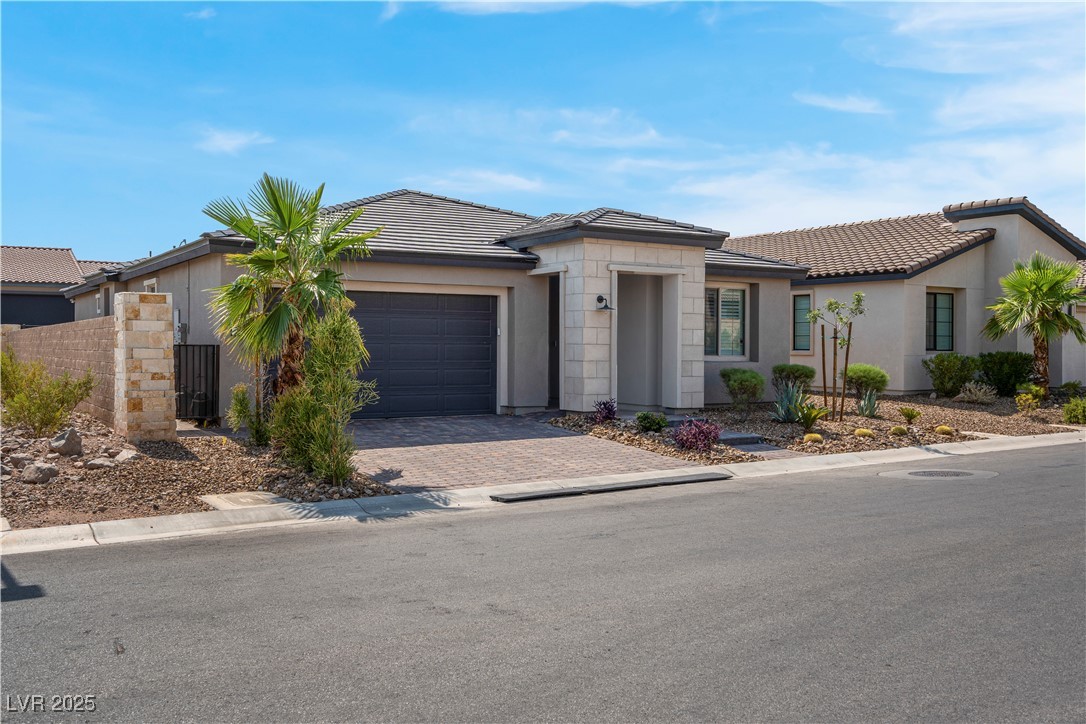 124 Lake Oasis Street Henderson NV 89011