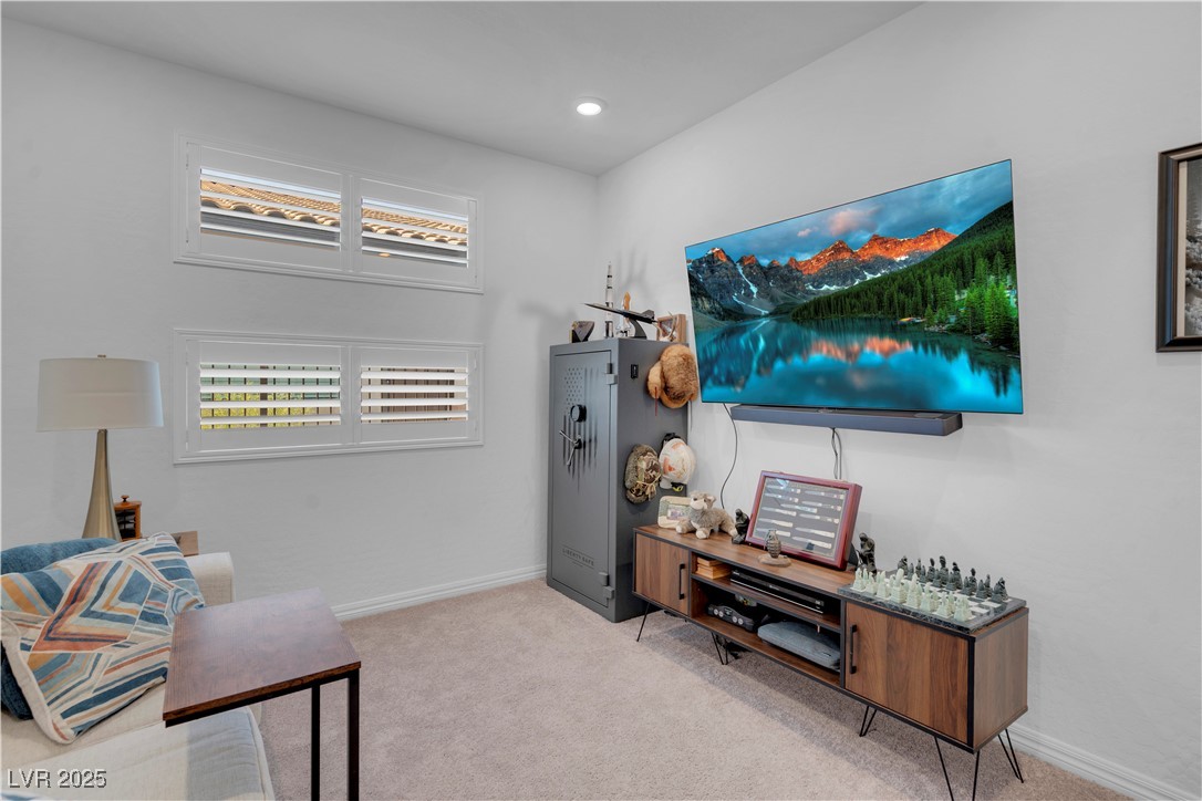 124 Lake Oasis Street Henderson NV 89011