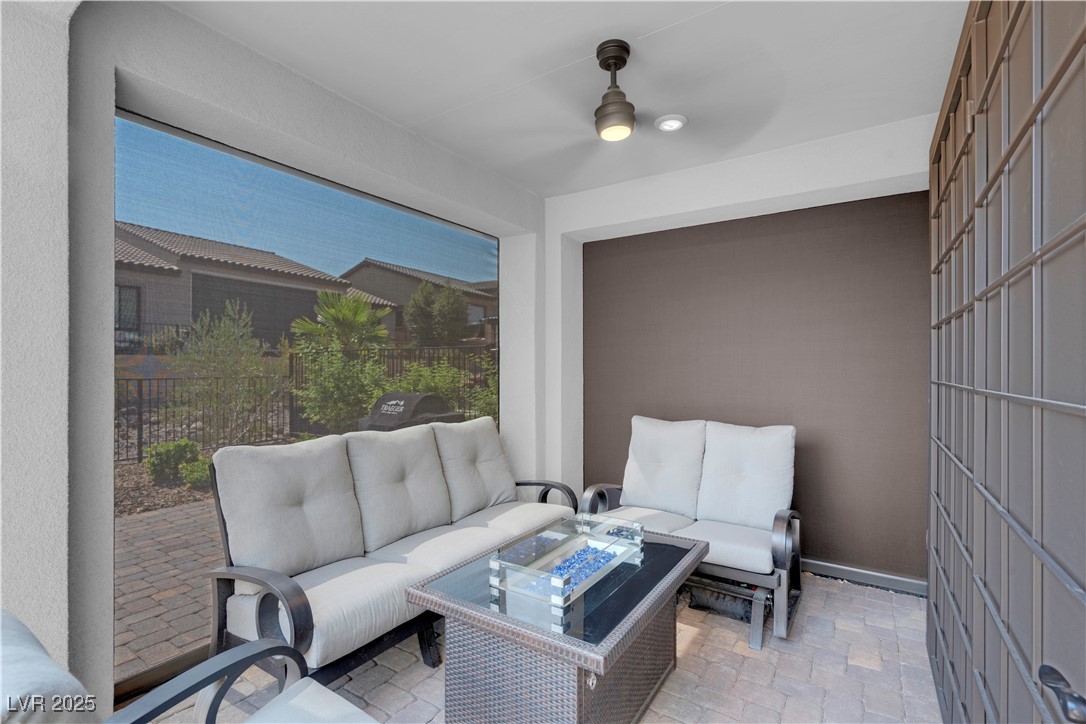 124 Lake Oasis Street Henderson NV 89011