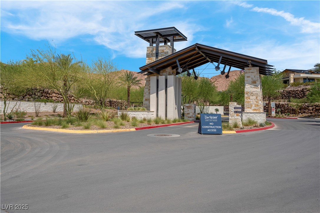 124 Lake Oasis Street Henderson NV 89011