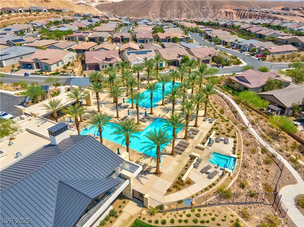 124 Lake Oasis Street Henderson NV 89011