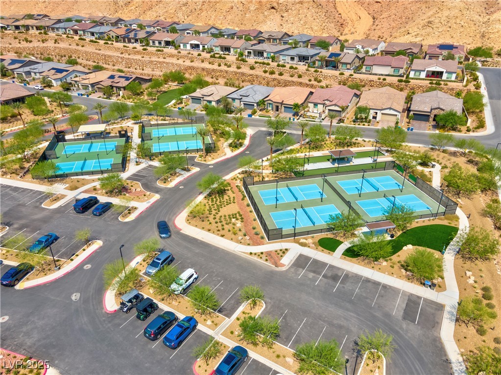 124 Lake Oasis Street Henderson NV 89011