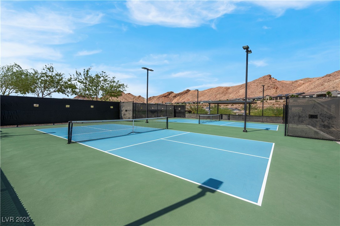 124 Lake Oasis Street Henderson NV 89011
