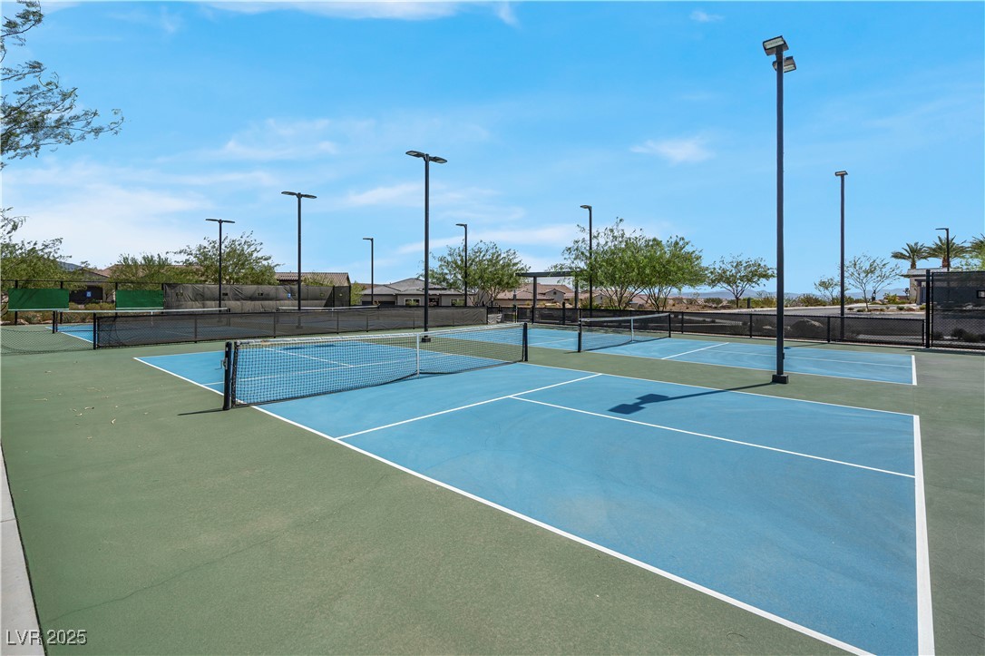 124 Lake Oasis Street Henderson NV 89011
