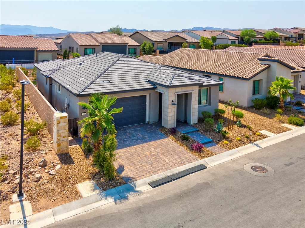 124 Lake Oasis Street Henderson NV 89011