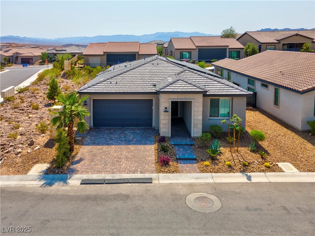 124 Lake Oasis Street Henderson NV 89011