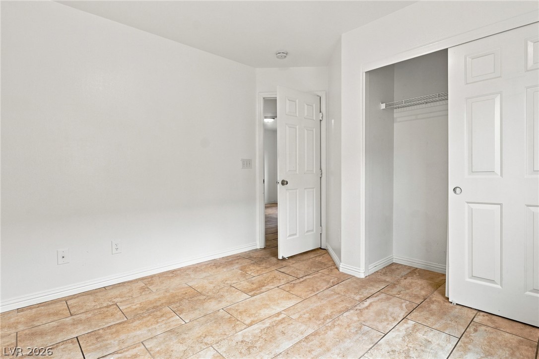 6180 Pacific Dogwood Avenue Las Vegas NV 89139