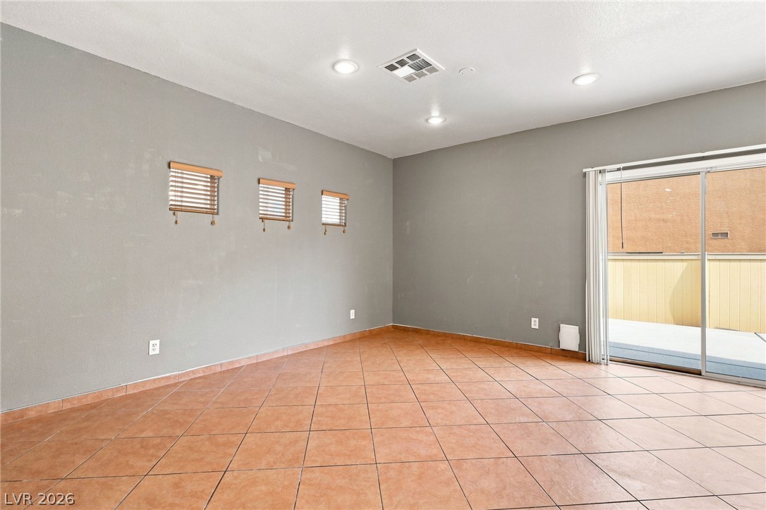 6180 Pacific Dogwood Avenue Las Vegas NV 89139