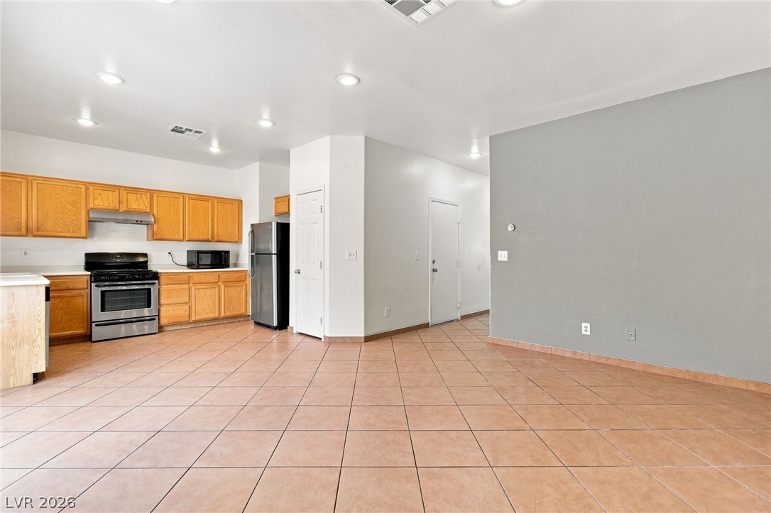 6180 Pacific Dogwood Avenue Las Vegas NV 89139