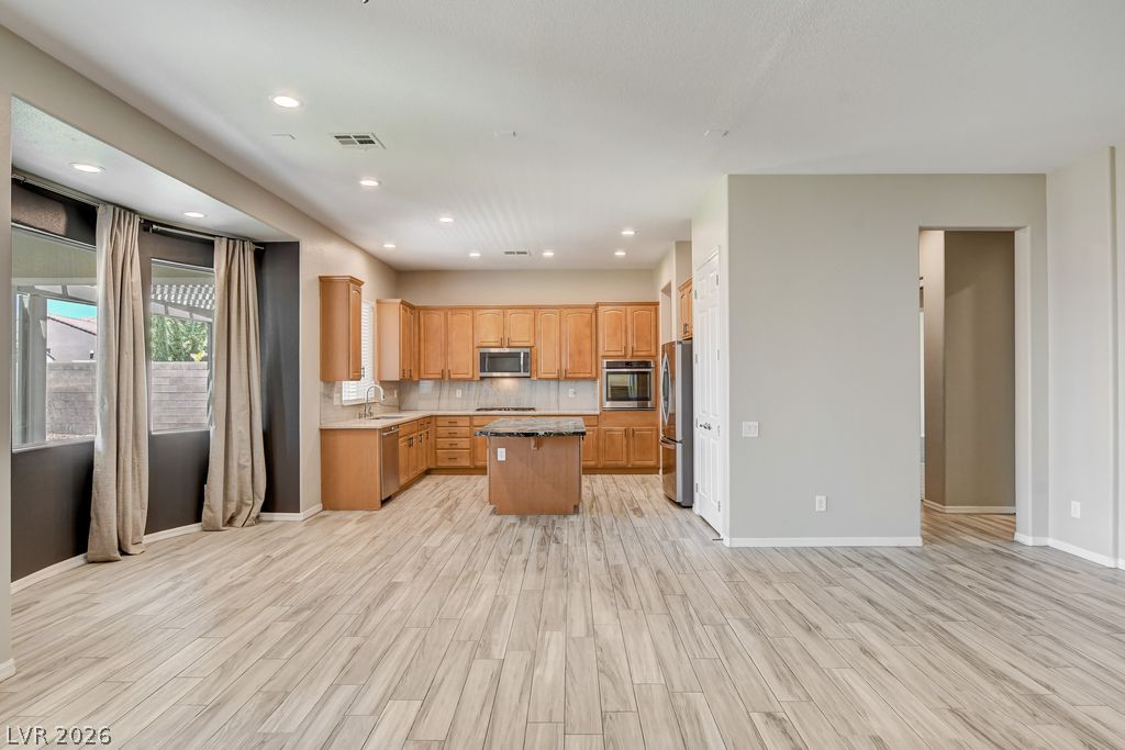 2756 Leys Burnett Avenue Henderson NV 89044