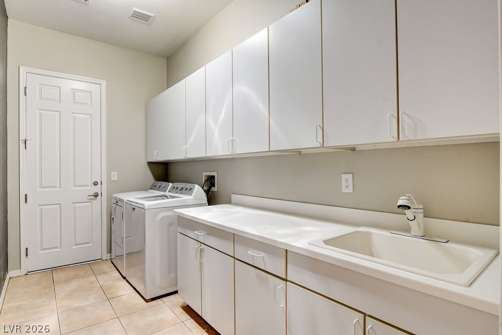 2756 Leys Burnett Avenue Henderson NV 89044