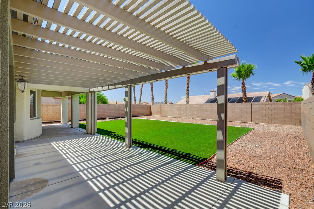 2756 Leys Burnett Avenue Henderson NV 89044