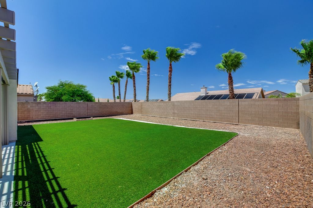2756 Leys Burnett Avenue Henderson NV 89044