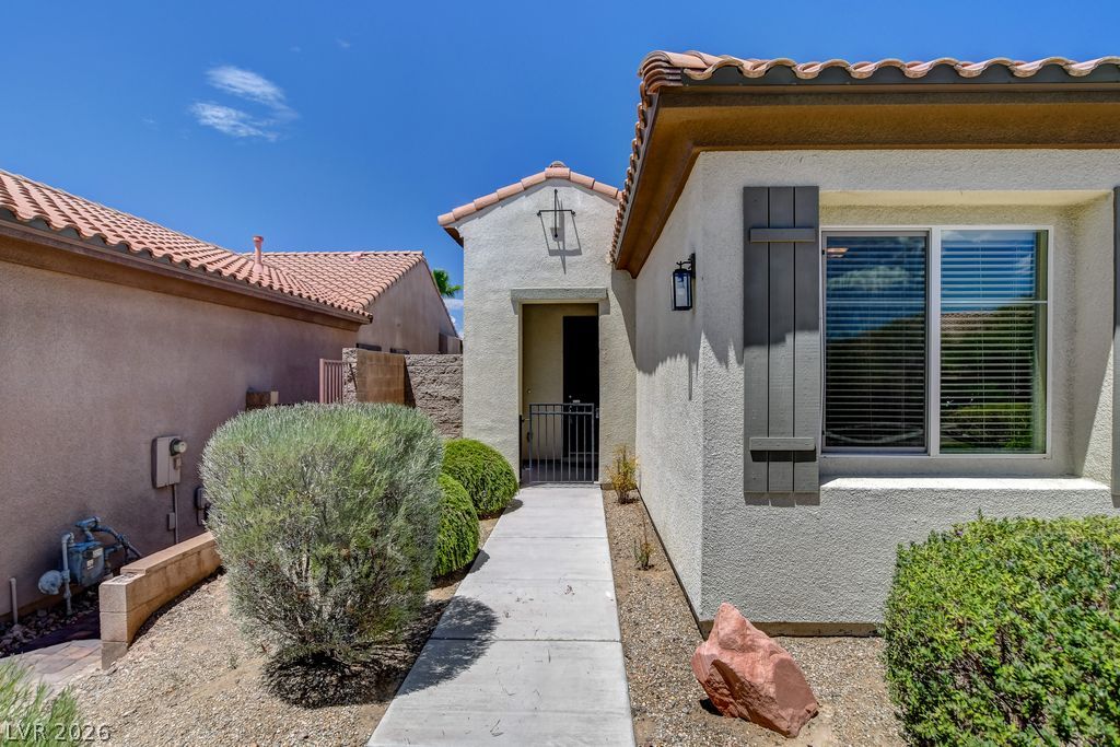2756 Leys Burnett Avenue Henderson NV 89044