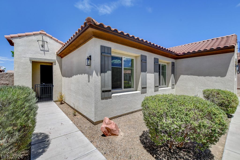 2756 Leys Burnett Avenue Henderson NV 89044