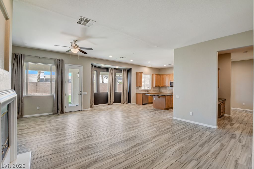 2756 Leys Burnett Avenue Henderson NV 89044