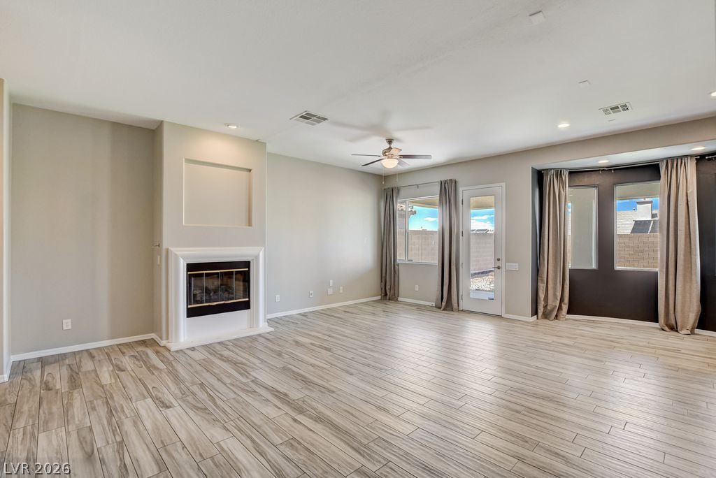 2756 Leys Burnett Avenue Henderson NV 89044