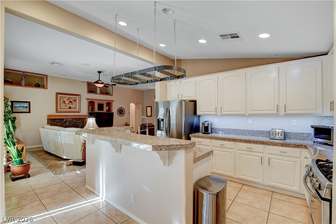 1715 Bluff Hollow Place North Las Vegas NV 89084