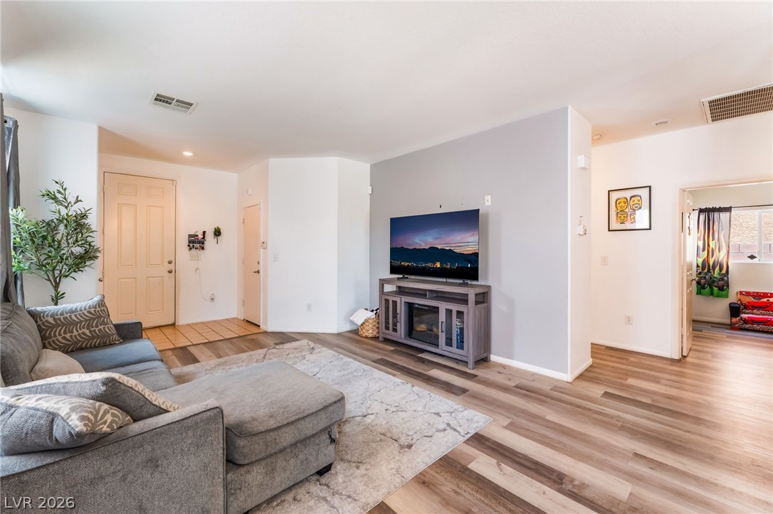 2409 Cockatiel Drive North Las Vegas NV 89084