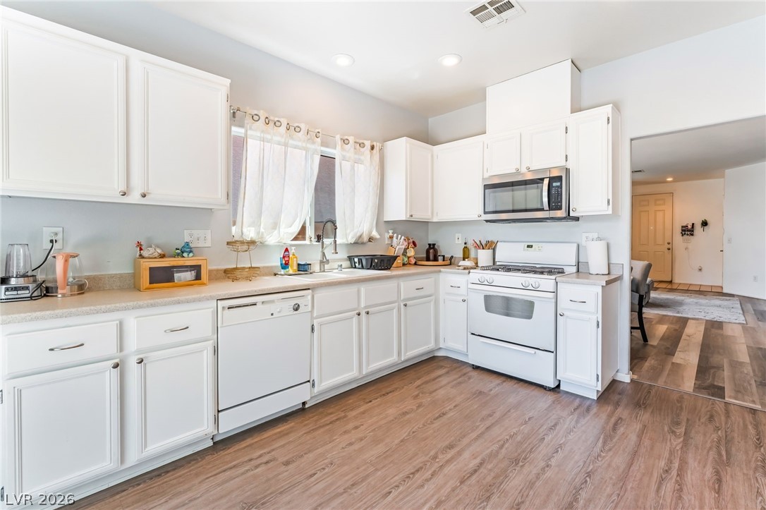 2409 Cockatiel Drive North Las Vegas NV 89084
