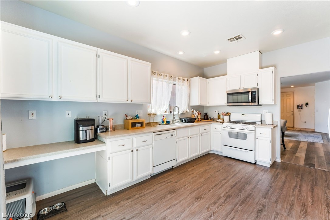 2409 Cockatiel Drive North Las Vegas NV 89084