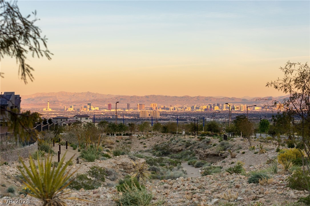 508 Vista Sunset Avenue Las Vegas NV 89138