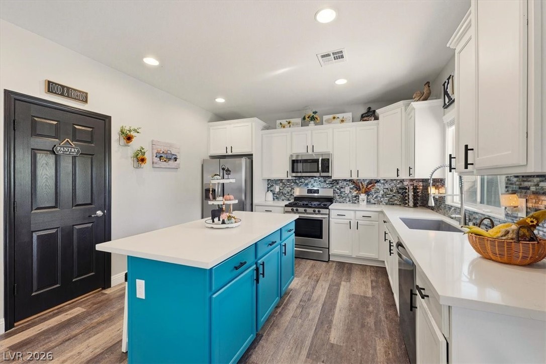 10133 Iron Wood Peak Avenue Las Vegas NV 89166