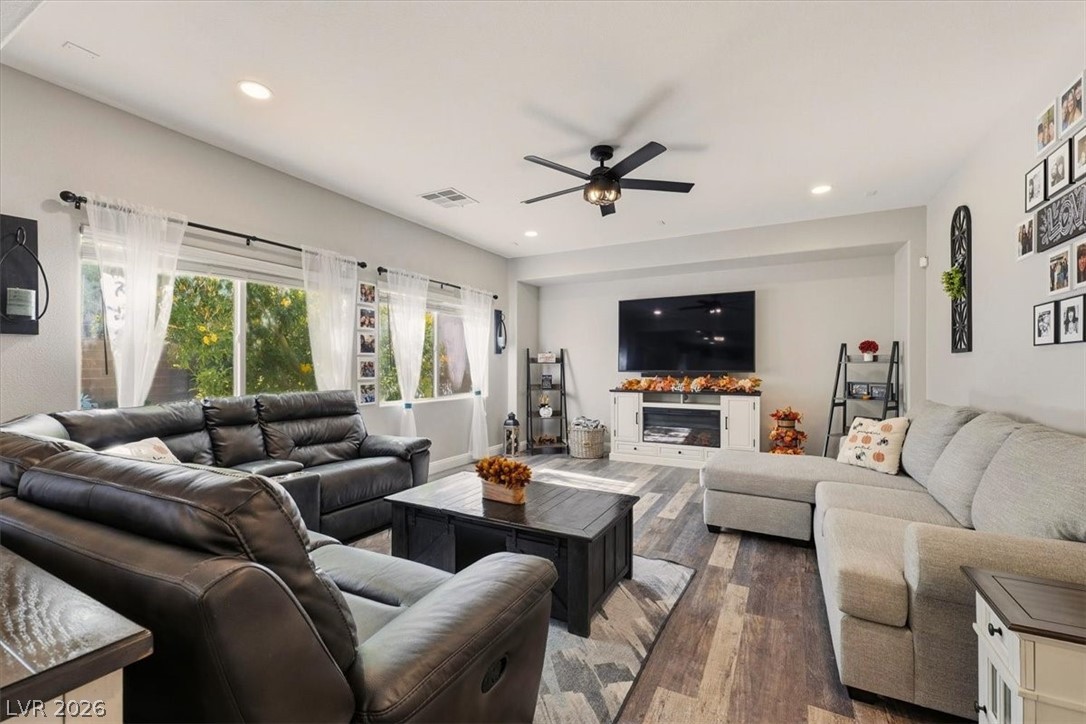 10133 Iron Wood Peak Avenue Las Vegas NV 89166