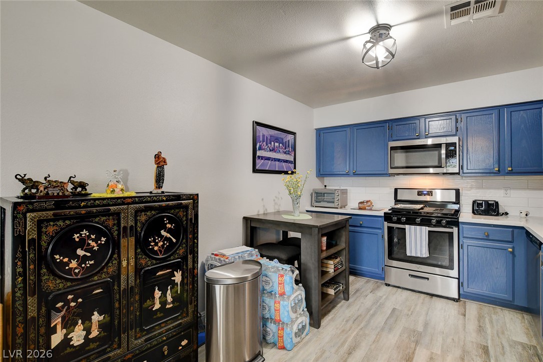 2128 Chertsey Drive D Las Vegas NV 89108