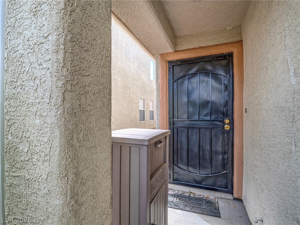 6581 Sunset Pines Street Las Vegas NV 89148