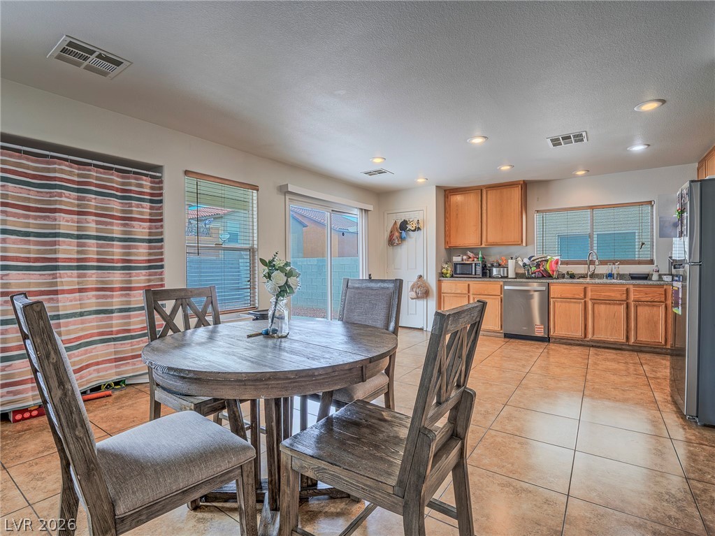 6581 Sunset Pines Street Las Vegas NV 89148