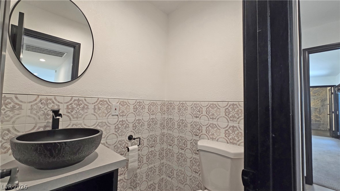 2870 Belcastro Street Las Vegas NV 89117