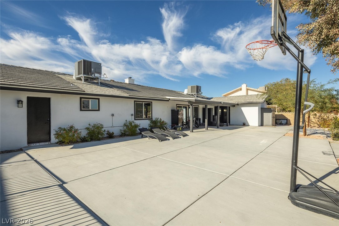2870 Belcastro Street Las Vegas NV 89117