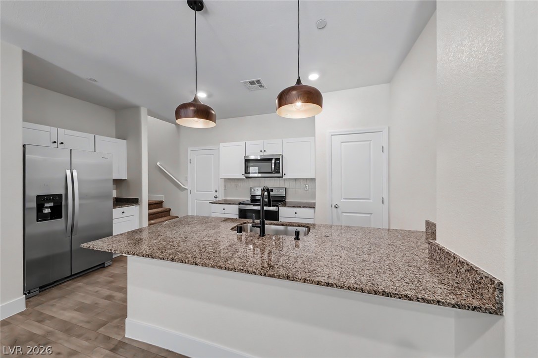535 Thistleberry Avenue Henderson NV 89044