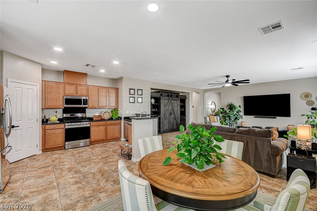10335 Rugged Mountain Avenue Las Vegas NV 89166