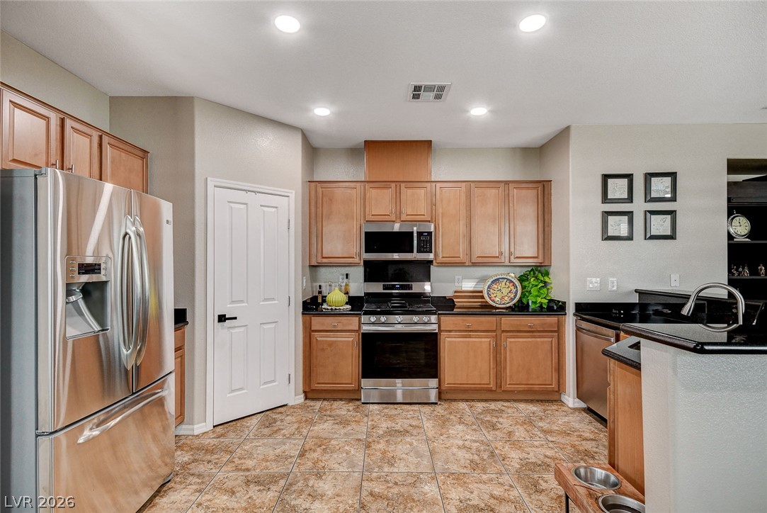 10335 Rugged Mountain Avenue Las Vegas NV 89166