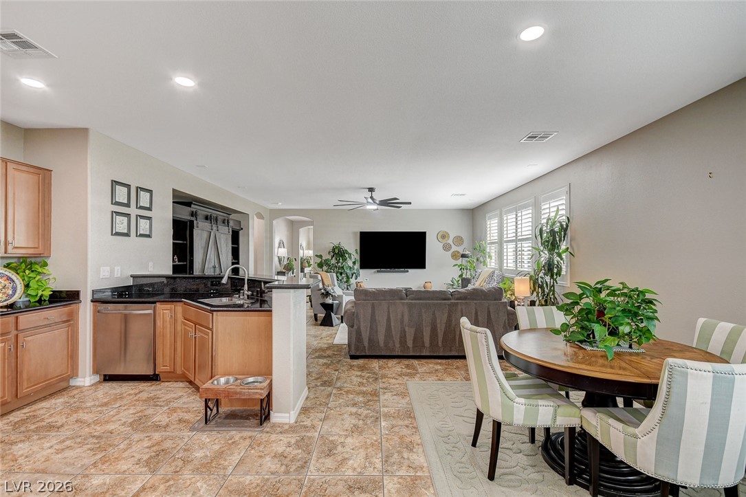 10335 Rugged Mountain Avenue Las Vegas NV 89166