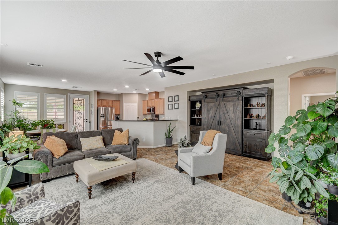 10335 Rugged Mountain Avenue Las Vegas NV 89166