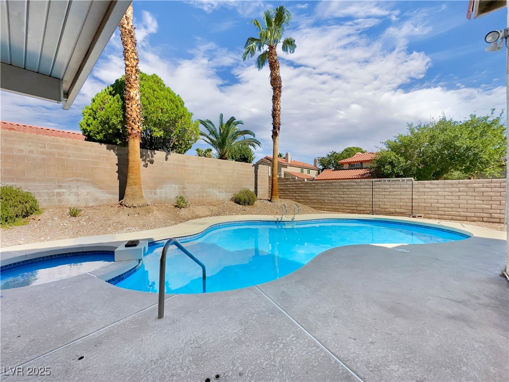 4727 Siegfried Street Las Vegas NV 89147